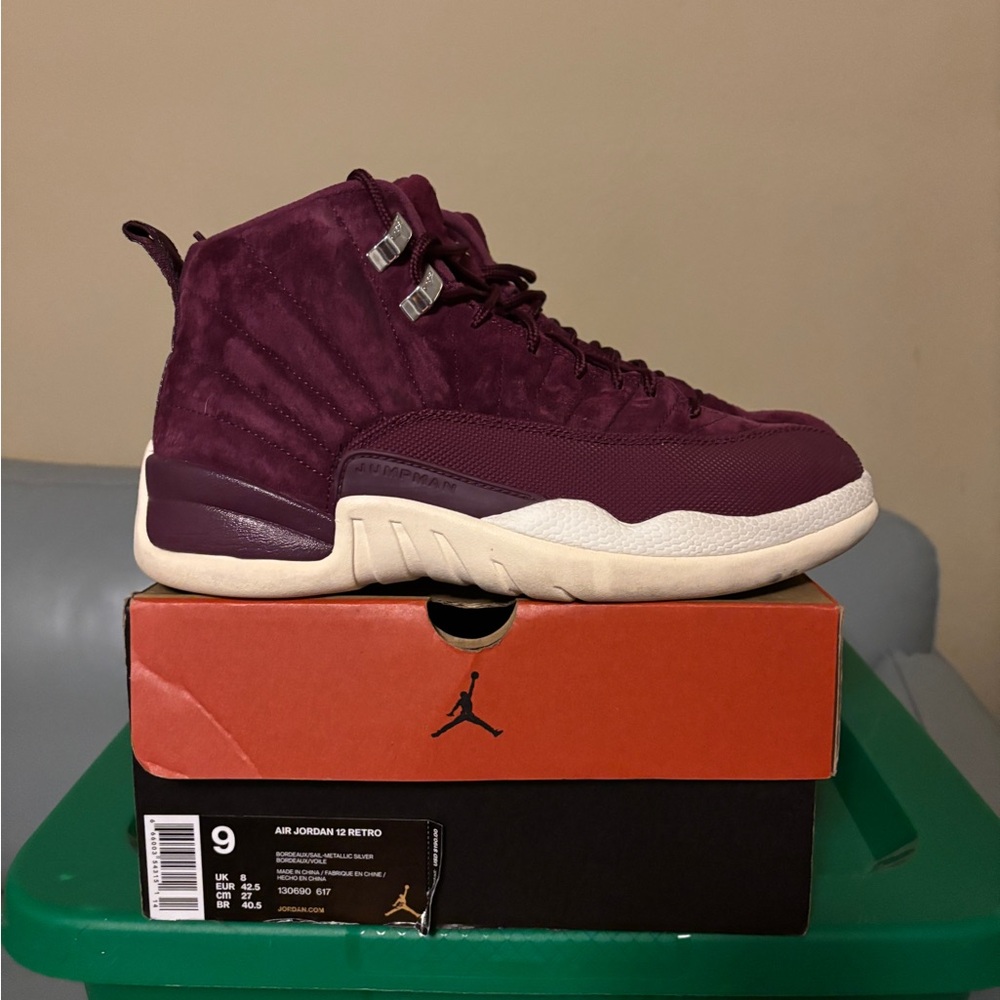 Jordan Air Retro 12 - Burgundy and White